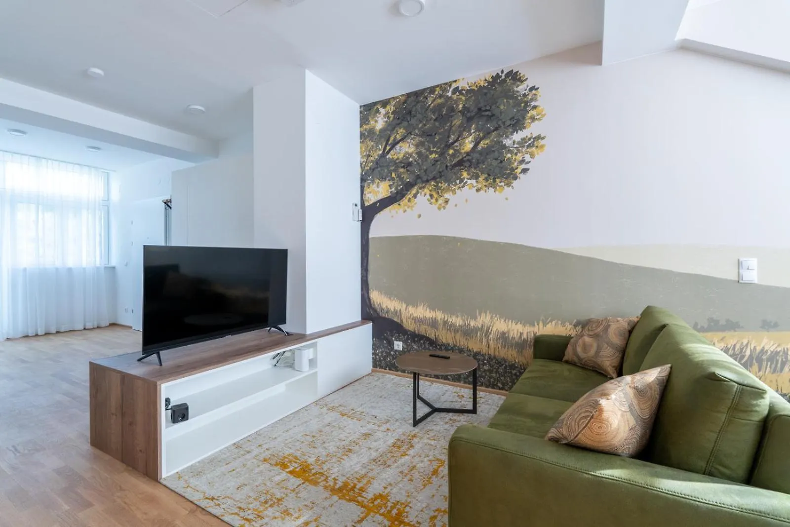 Luxurious 70 M2 With Balcony & Air Conditioning Vienna Apartment