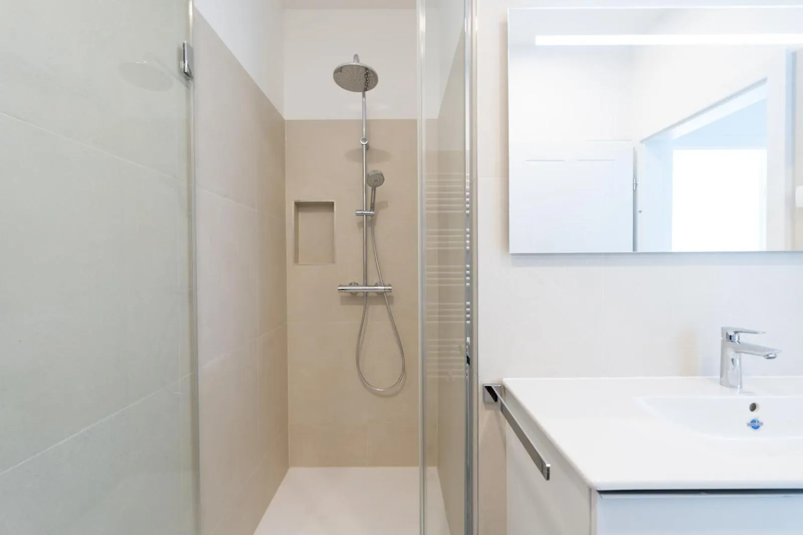 Luxurious 70 M2 With Balcony & Air Conditioning Vienna 0*,