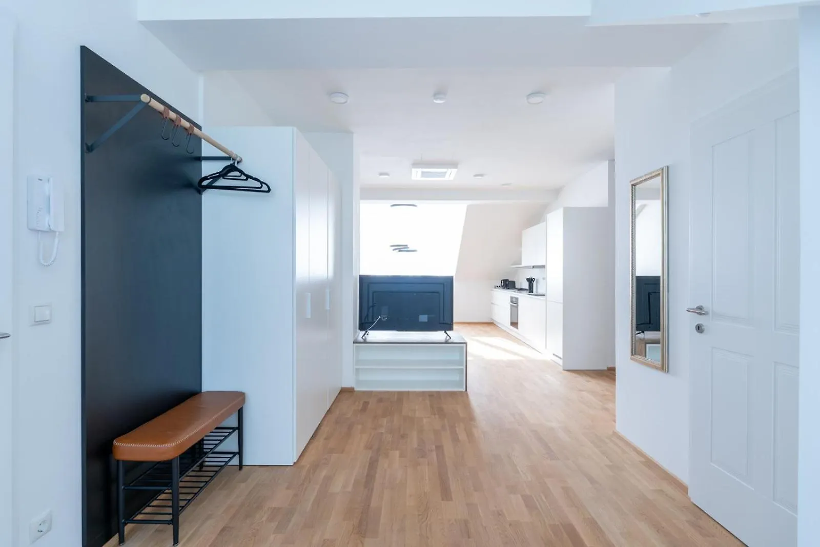 Luxurious 70 M2 With Balcony & Air Conditioning Vienna Austria