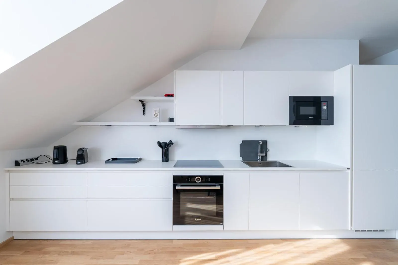 Luxurious 70 M2 With Balcony & Air Conditioning Vienna Apartment