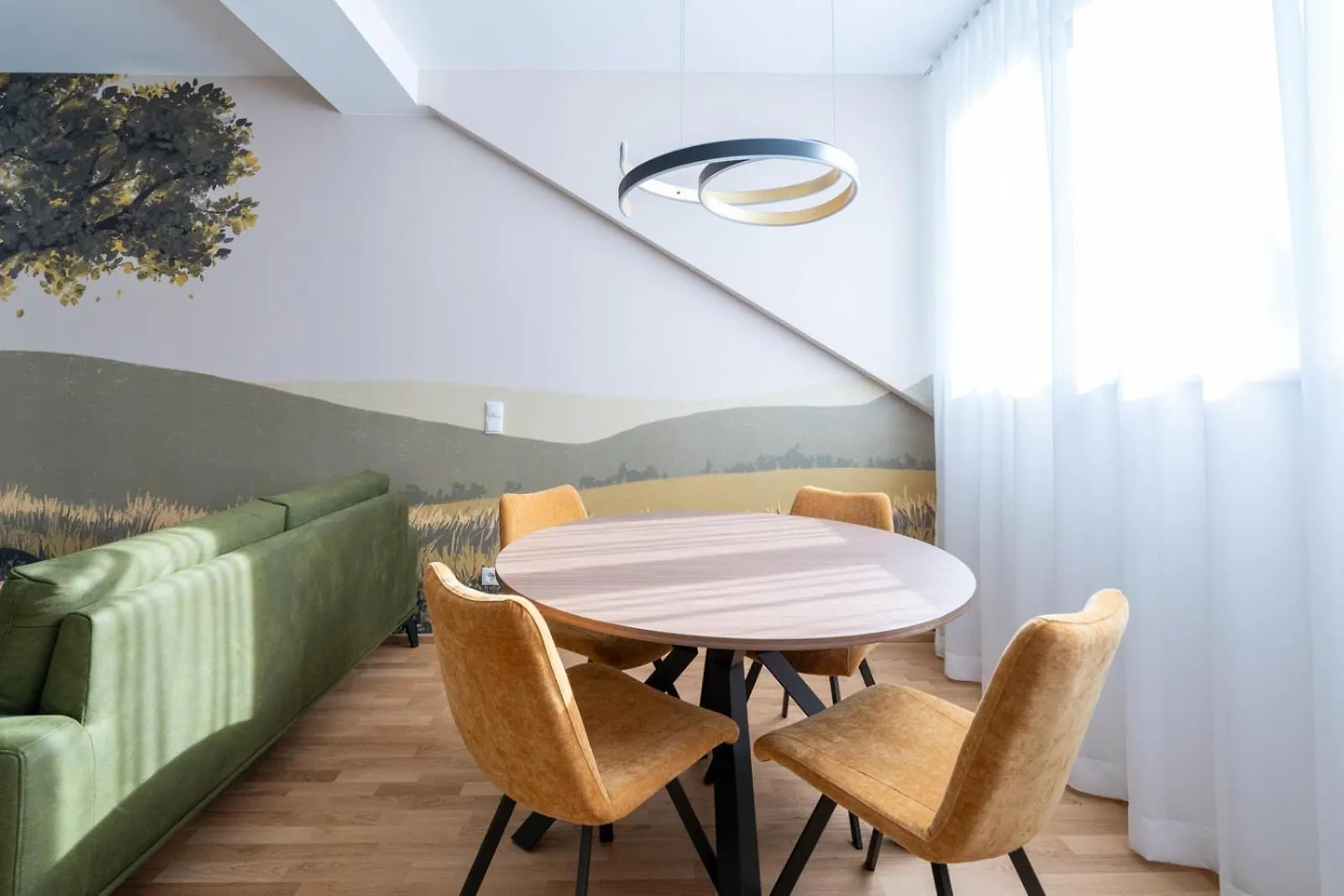 Luxurious 70 M2 With Balcony & Air Conditioning Vienna Austria