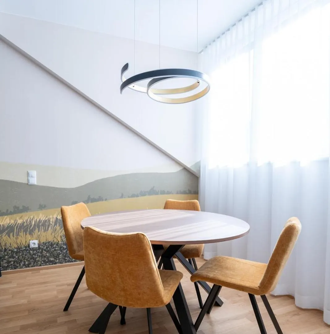 Luxurious 70 M2 With Balcony & Air Conditioning Vienna